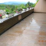 Terrasse mit Natursteinplatten "Yellow Ming", fugenlos verlegt